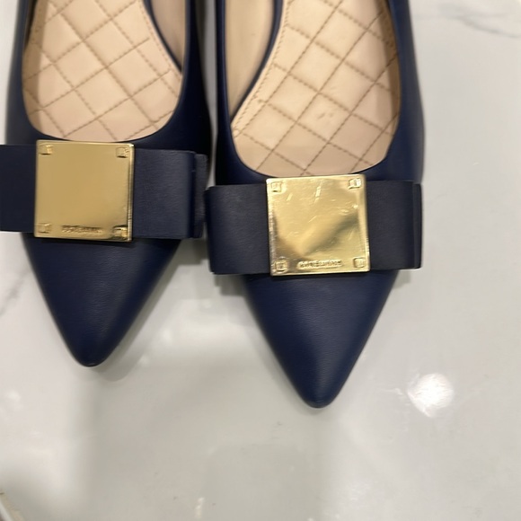 Pointy Toe Block Heel Cole Haan Logo Bow Pump Navy. EUC Padded and Comfortable. - Picture 5 of 12